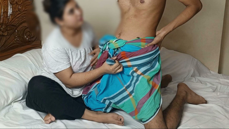 Nadiyabd: Nadiya Hotel Style Bed Talk Cock Touch and Boobs Press...