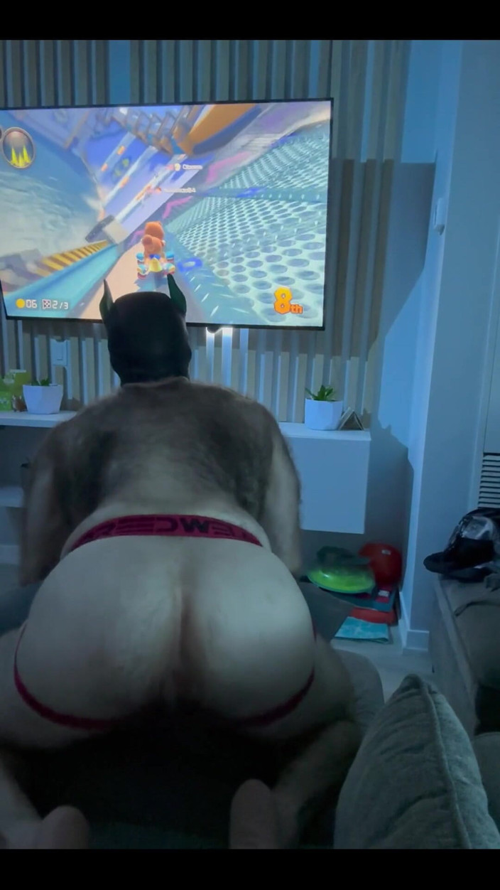 BeefyCanuck: Jen trochu Puppario Kart