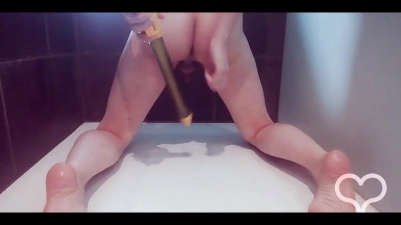 Lina Free: Memantul di atas plunger dan watergun 40 cm sama lina si...