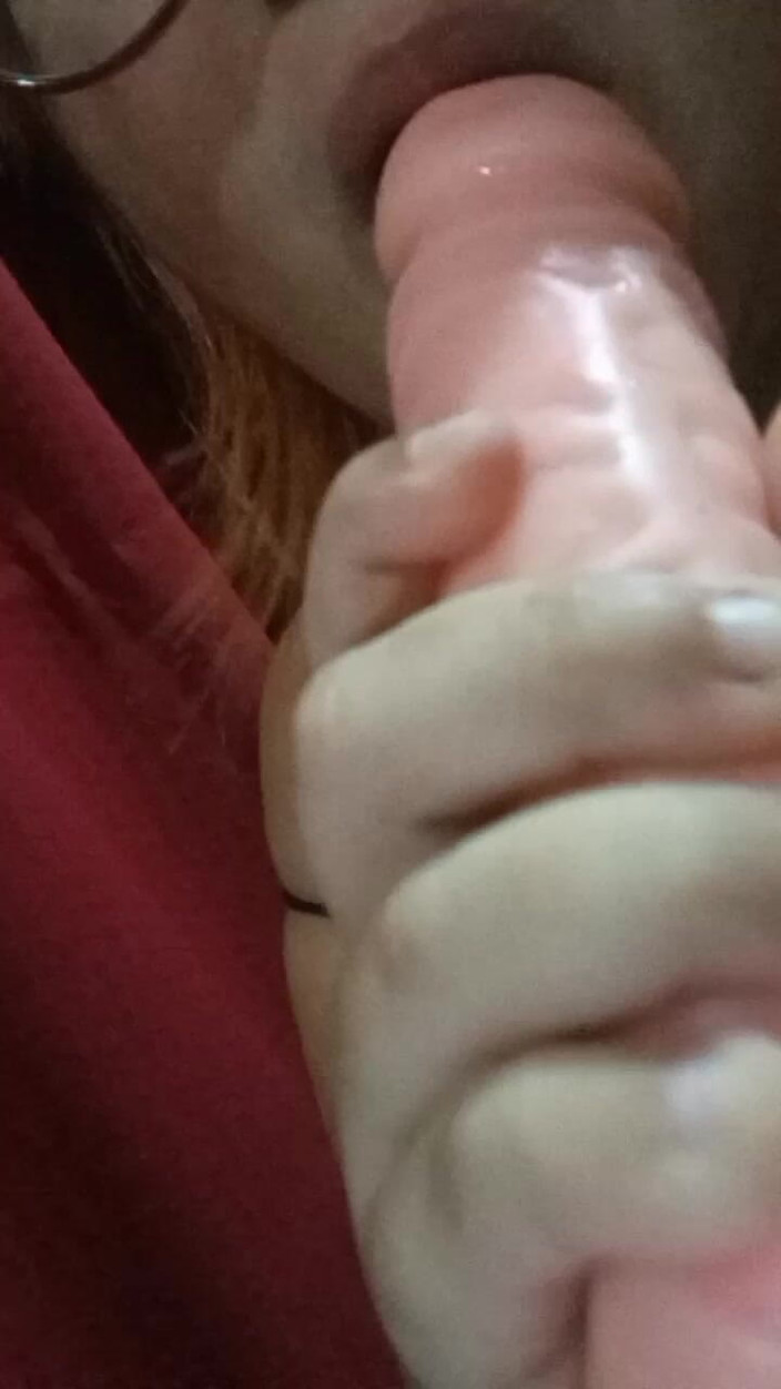 Lilix: Uso il mio giocattolo come un vero pene