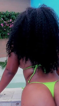 Look How She Shakes That Big Ass