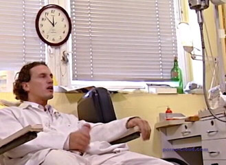 Porno Cloud: Fisting doctor