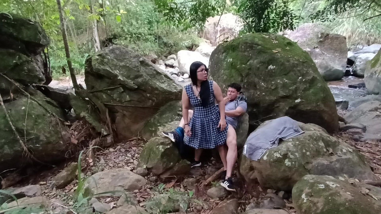 venusandzeus: La ragazza lascia che il suo insegnante la scopi nel...