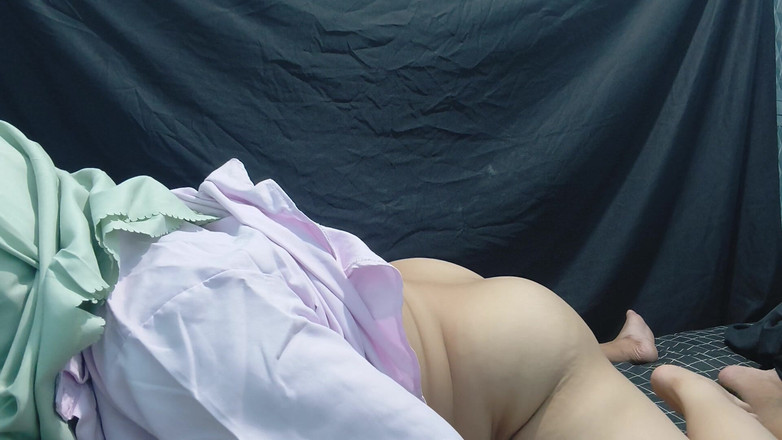 Vaginabig88: Mẹ của Bosskuu cô đơn khi chồng cô ấy sống xa thị...