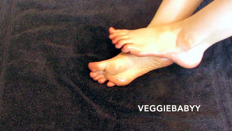 Veggiebabyy: Olie op mijn voeten wrijven