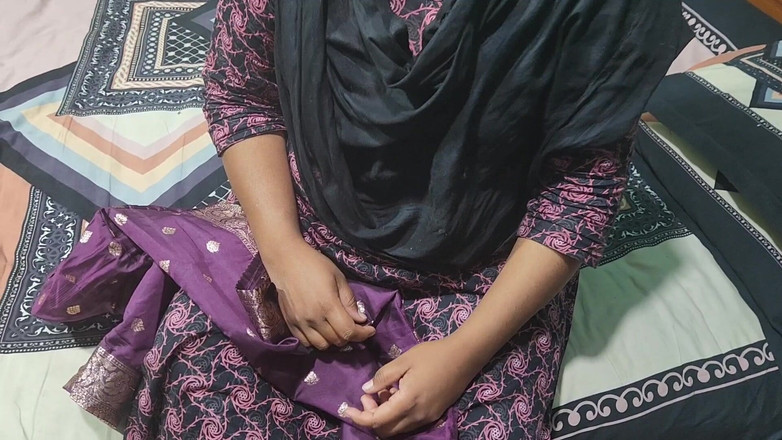 Banglavabi02: El sastre vino a tomar las medidas de la ropa...