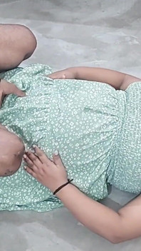 3 Months Pregnant Neigbour Fingaring and Fucking