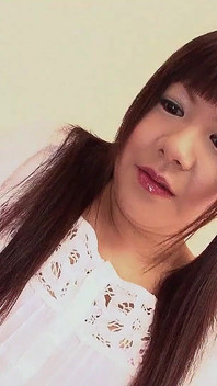 アジアの十代のAmaenboはステップ兄弟温泉フェラチオを与えます