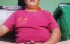 Un beau fermier philippin très excité
