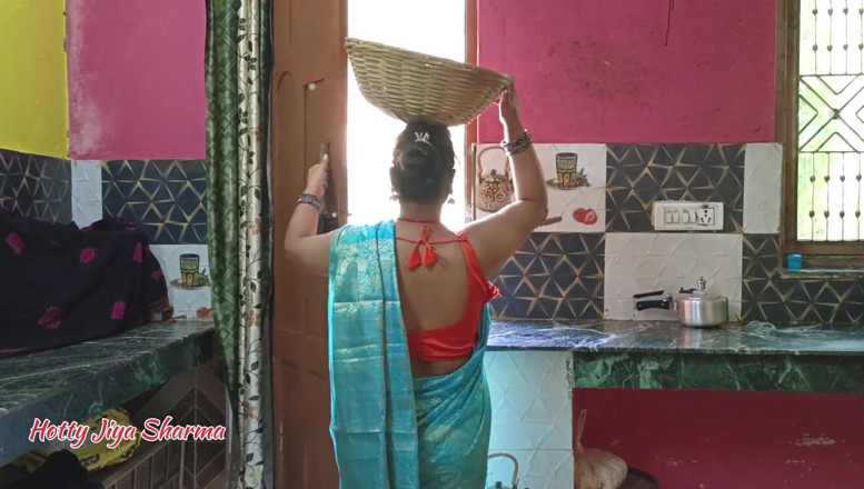 Hotty Jiya Sharmaa: Kiran Bhabhi geneukt door haar eigenaar te huur in het...