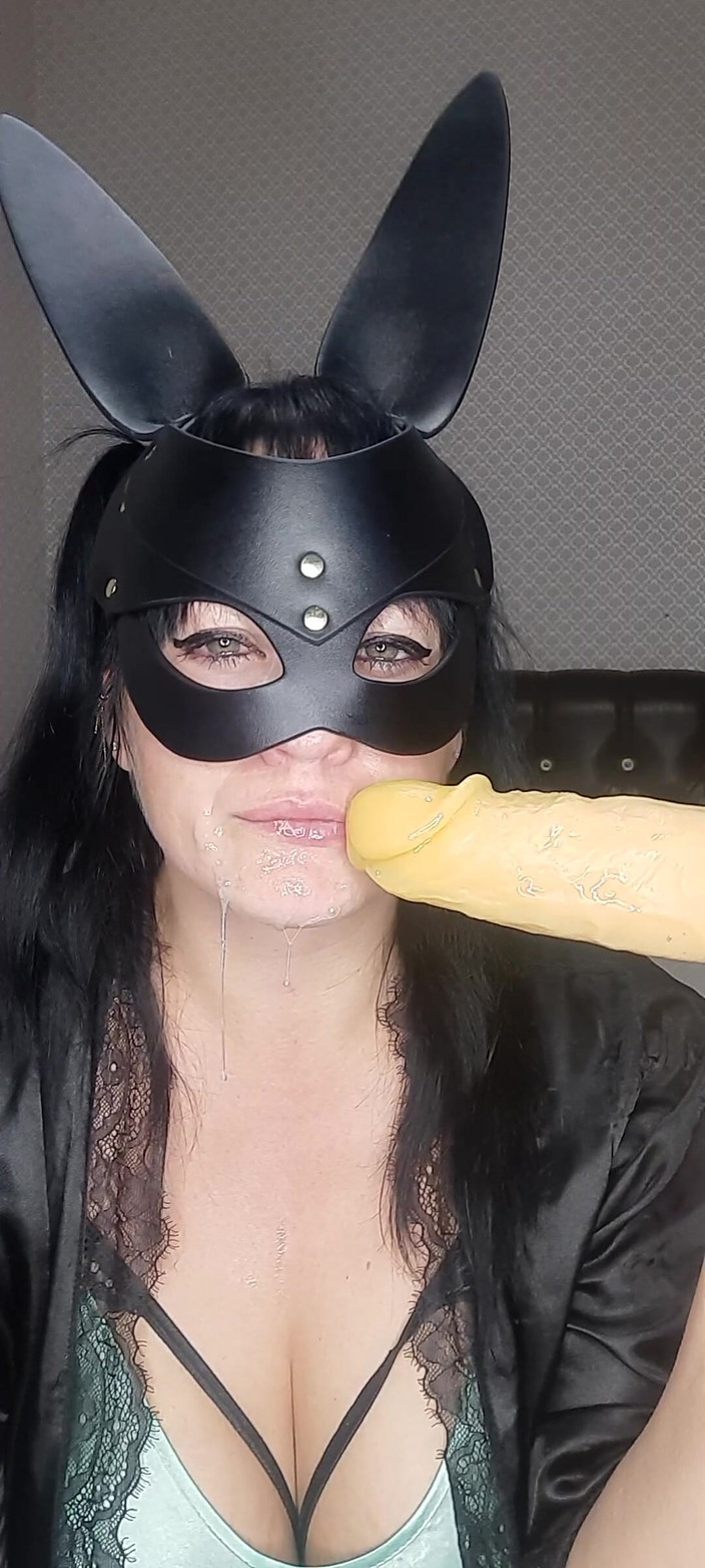 SexandAnal7: Słodka milf dobrze ssała dużego kutasa ze śliną