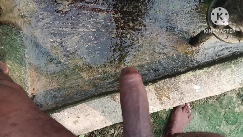 Nenika: Desi Bhabhi udělala penis tlustým, zatímco ho saje