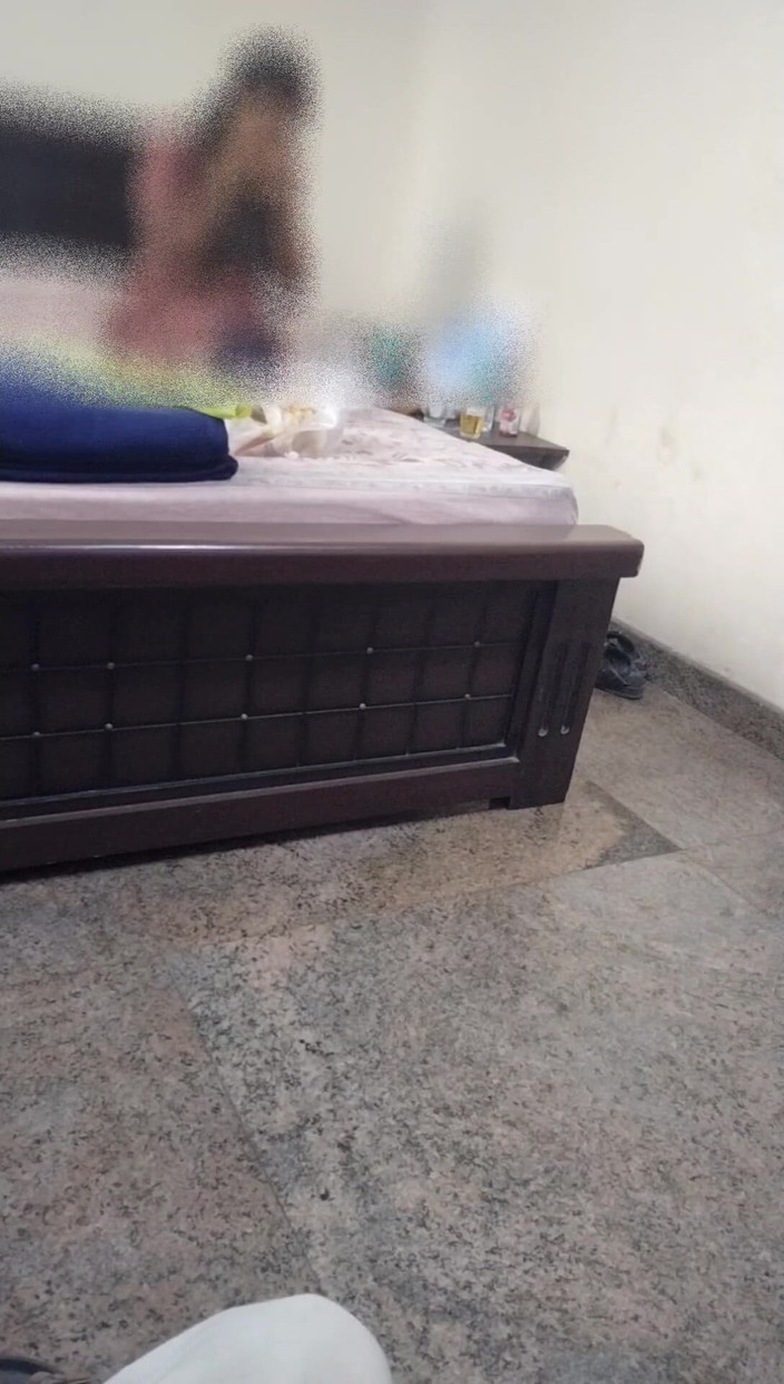 Tamil lesbian: シュートとセックスについての議論