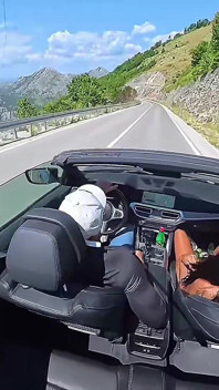 Grober outdoor-fick auf dem auto in Montenegro - Sexy brünette latina zeigt extremen blowjob und ficken doggystyle in POV