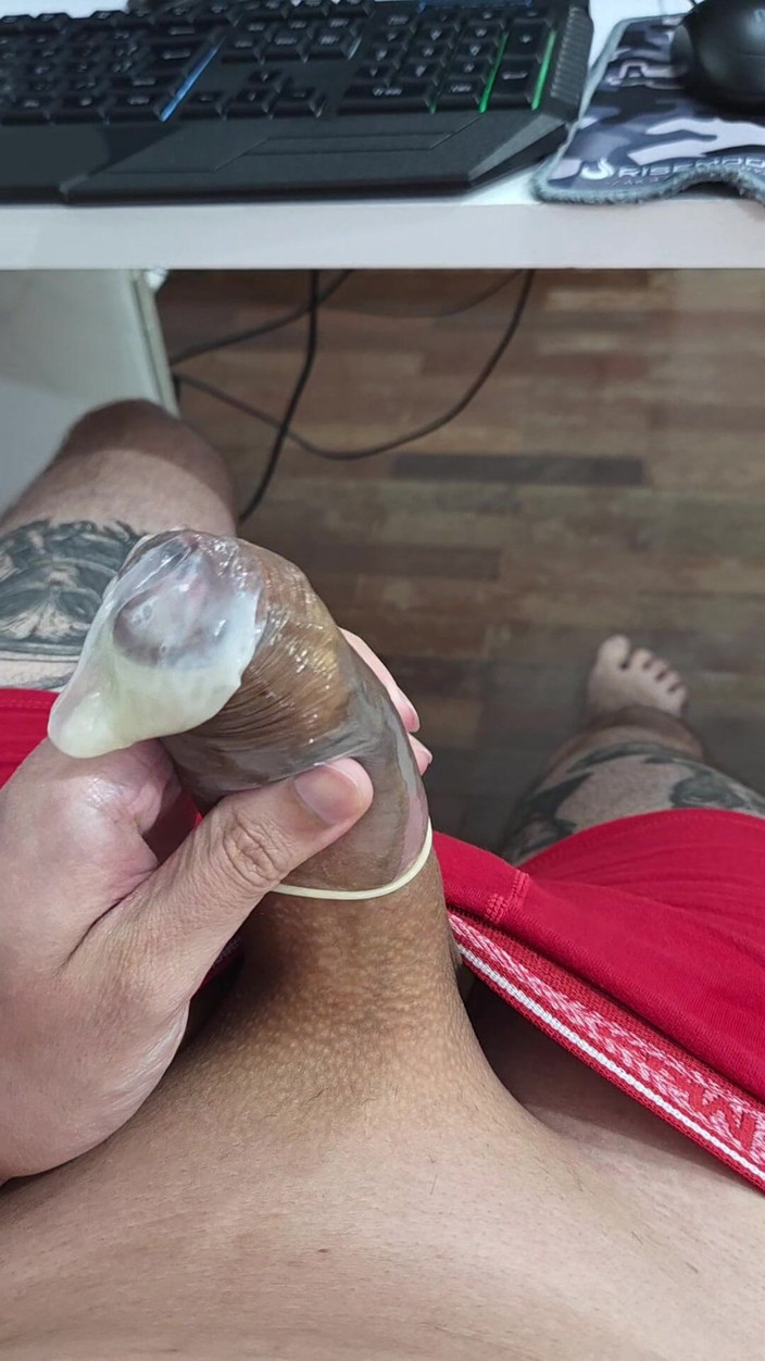 Lkdick8: Sperma inuti kondom
