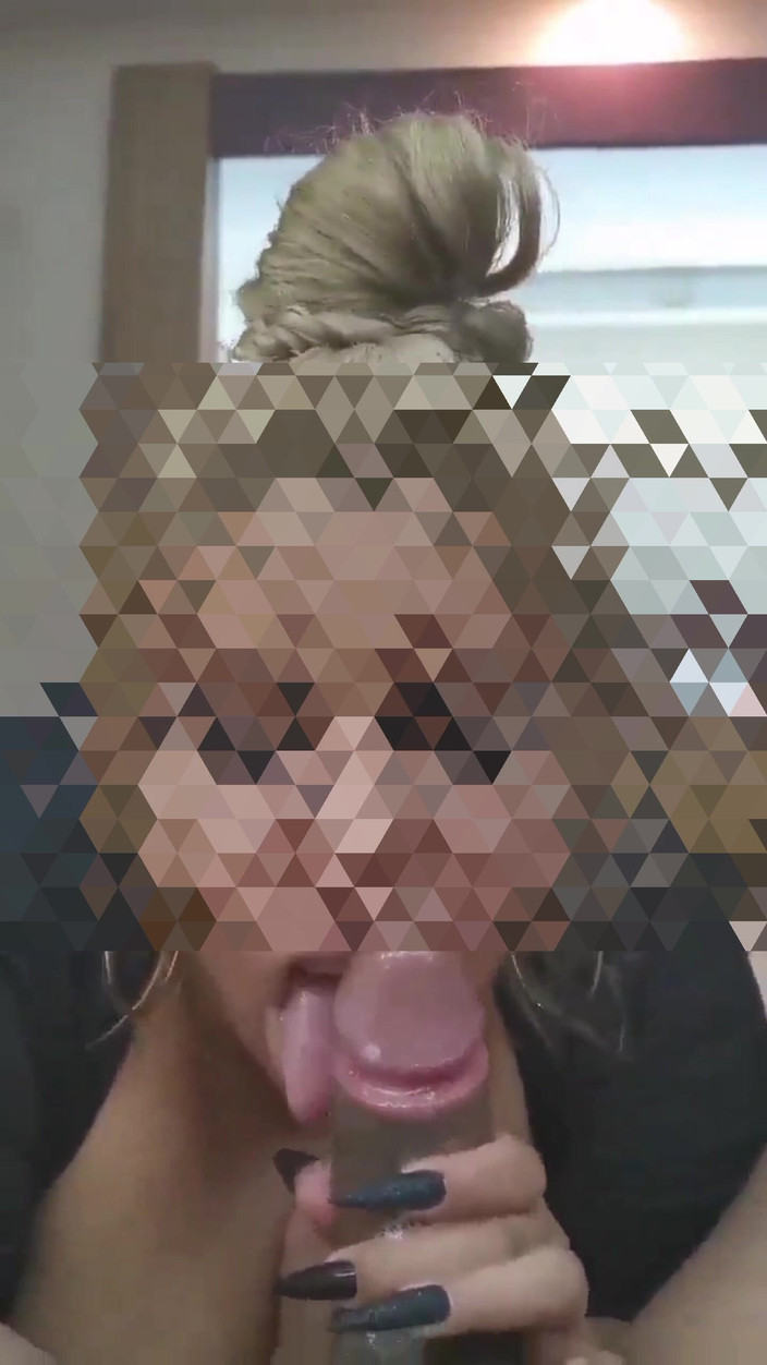 VioletOffer97: Ich Liebe Es, an Seinem Penis Zu Ersticken