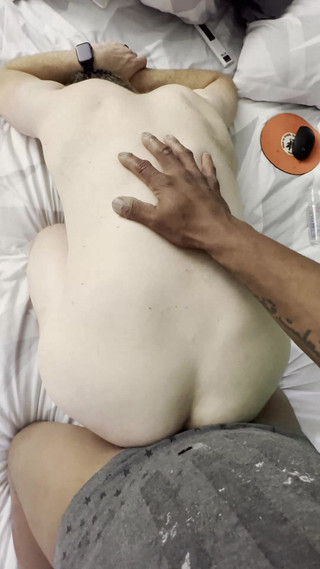 RNR2 and Scooter hot BB couple: Movin in