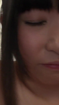 Troia asiatica scena 1_japanese ragazza bruna con tette piccole che scopa duro fine in creampie