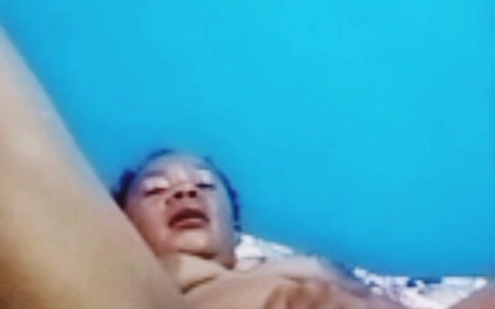 Sugarmama video call mutual masturbation: Anne görüntülü görüşmede amını oynuyor ep7