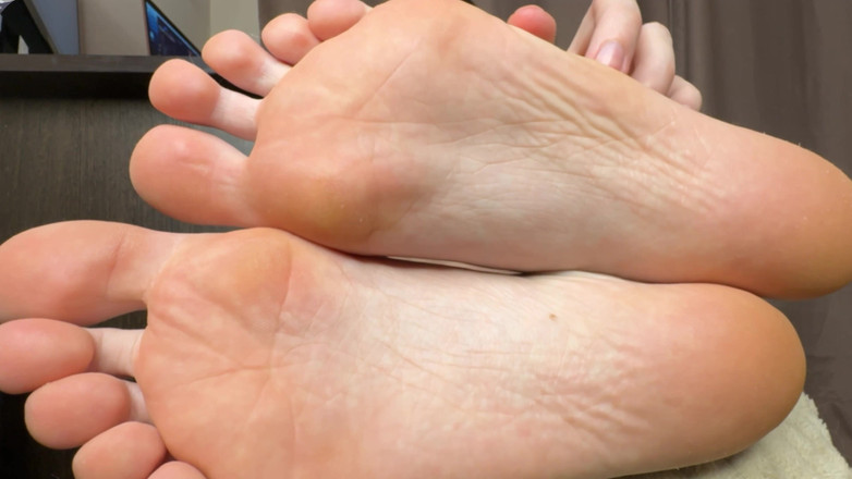 Skinny_lady69: Підошви гіпн0зис поклоняються крупним планом