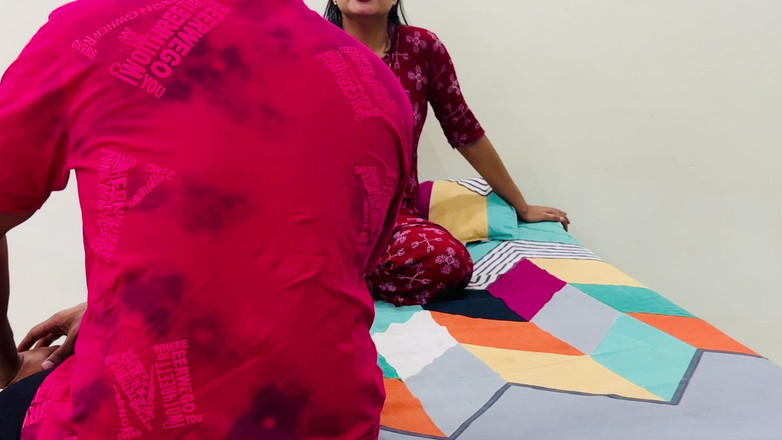 Hornycouple149: Sasur Ji Ne Bahu Ko Tel Maalish Ke Bahane Mein...
