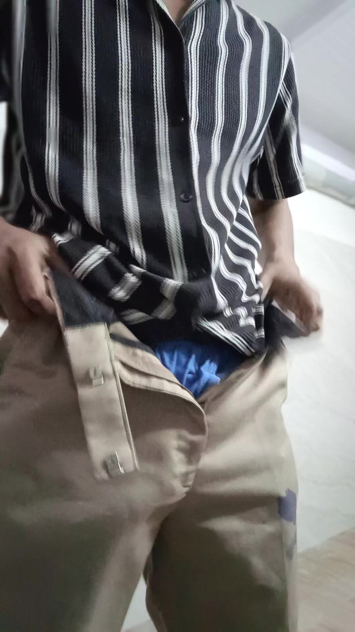 TranquilCulture: Vysokoškolačka těsný čůrák