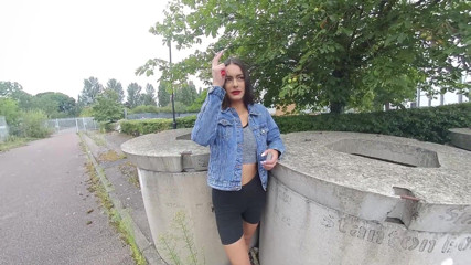VR smokers HD-2D Videos Only: Kim Model - wywiad