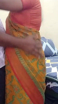 Une femme tamoule se fait baiser par son propriétaire