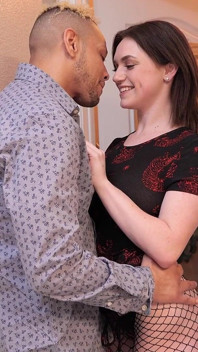 Naughty America Teen Babe Gracie Gates ukazuje donny, jak saje a šuká !!