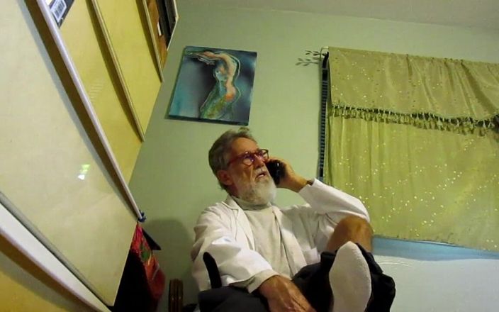 Mr hairy gardener: Yum, yum, mangiati il video dello scienziato parte 1