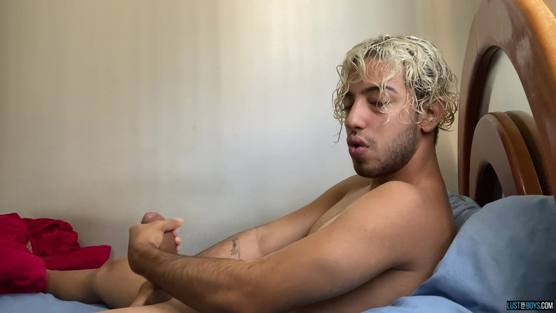 Lust for boys: Accarezza il grosso cazzo di ragazzo non circonciso