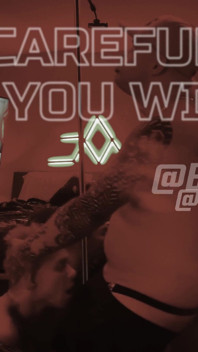 Submisivní se vzdá krku