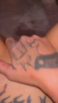 Sexy MILF Squirting