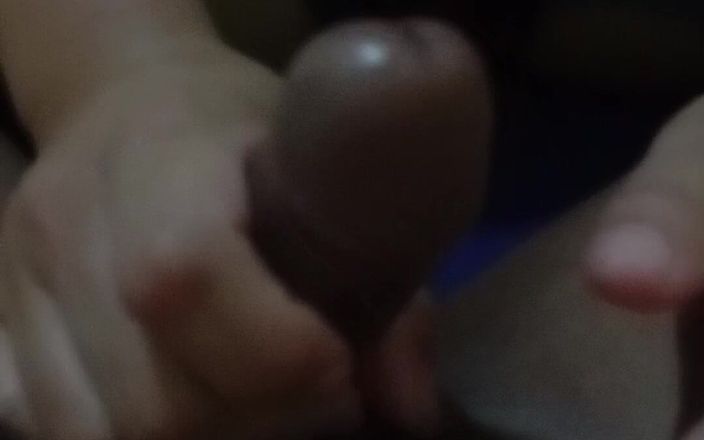Angelina Pop: Cận cảnh bàn tay xinh đẹp đối xử tốt
