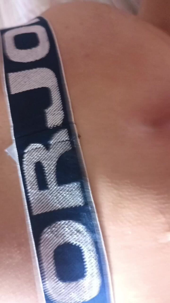 Nicolascachon200: Hier erlebt ich einen dreier mit ein paar freunden, die...