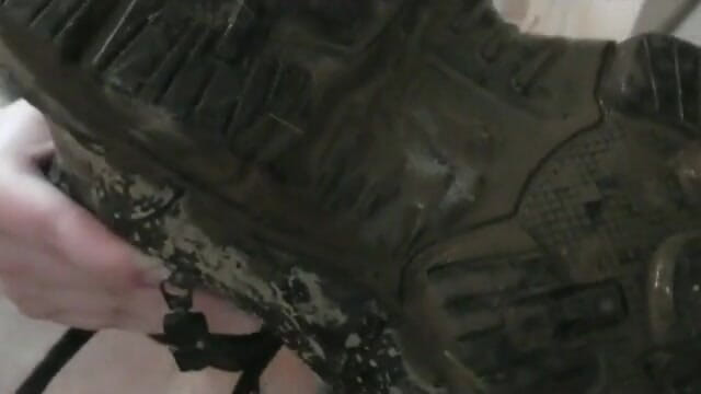 Kikka Jennie: Muddy boots