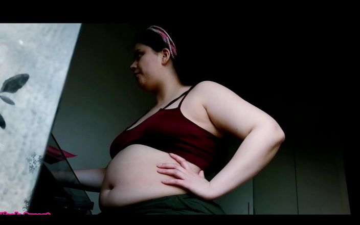 Nicole Passat: Lazy Fat Belly.. 1/2