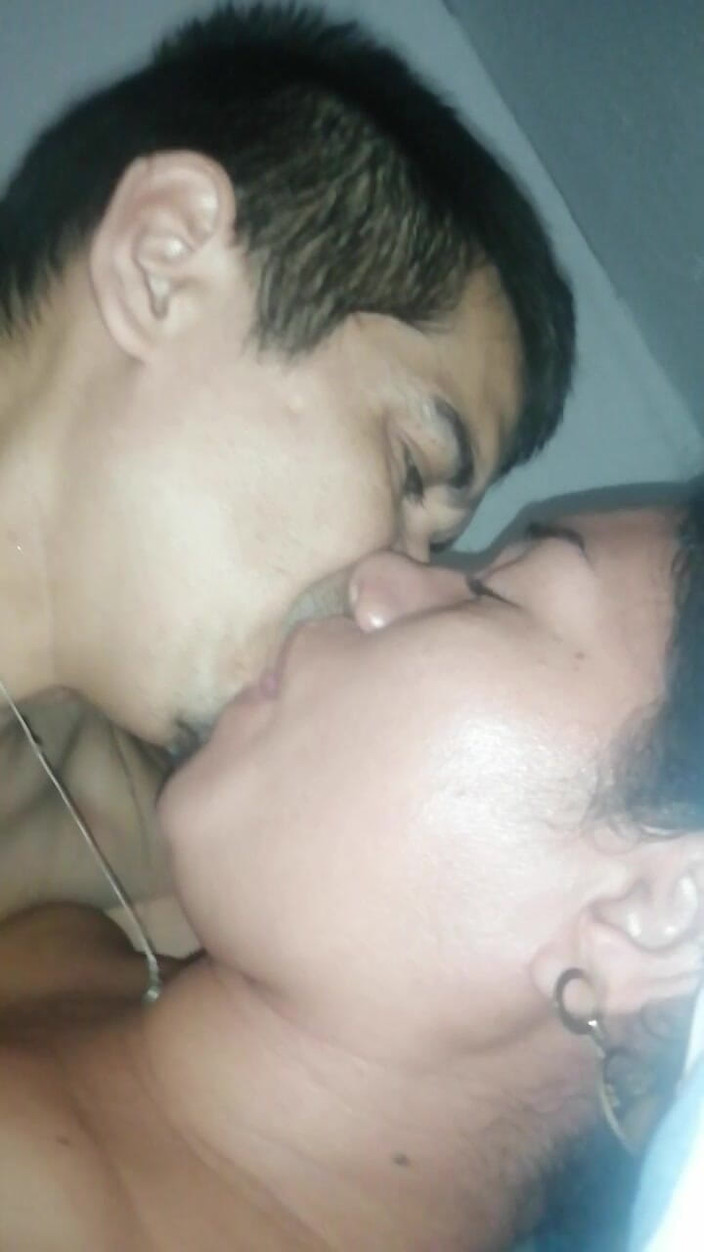 Valkyrie and Luigy Couple: प्रेमिका चेहरे की चुदाई कर रही है