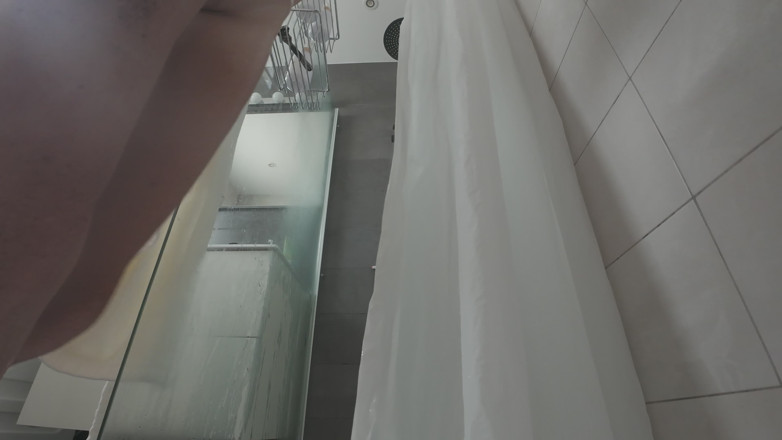 ScottishSweetie: Tight Hairy Pussy Pissing in the Shower