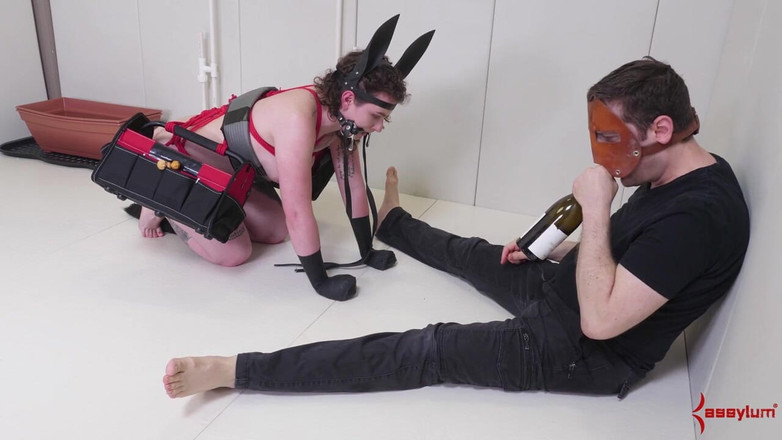 Assylum & Slavemouth: Submisivní PAWG dostane drsný anální BDSM