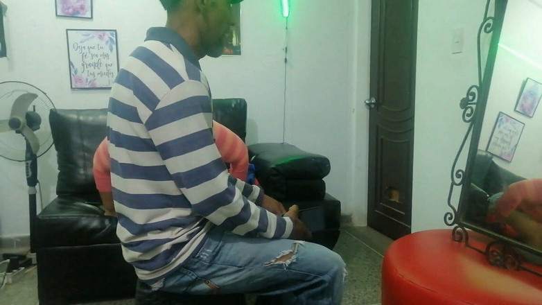 FLACO: Teil 1 Fick mit der geilen sexy stylistin