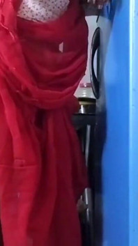 Nayi Nayi Shadi Hui Bhabi Ki Chut Ki Pyas Bhuja Nahi Payi Bhaiya Ne
