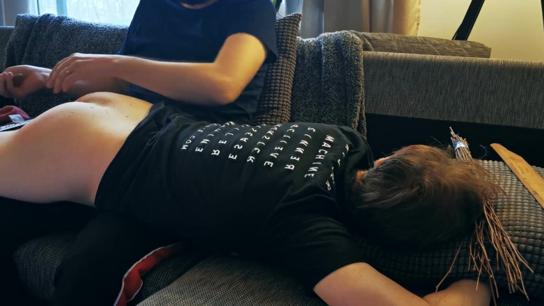 Oznob Oznofla: Amateurboy Gets His First Spanking, Alternate Camera