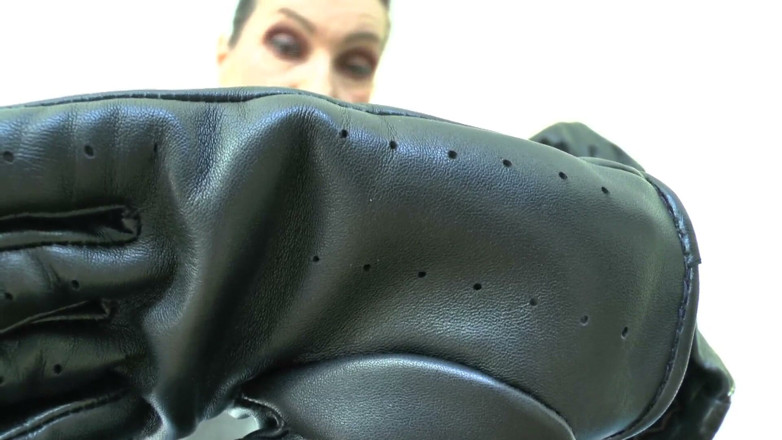 Lady Victoria Valente: Exciting Leather Scents! Sniff My Gloves! Lady Victoria Valente