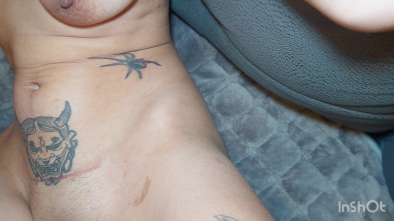 Blond_withasian: Сором'язлива азіатка приходить, щоб збільшити свої маленькі дірочки, і робить обличчя