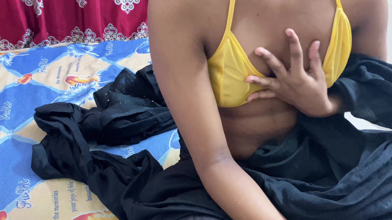 Bdsex24: Ateşli Bangali Bowdi kocasını sevgilisiyle sikiyor