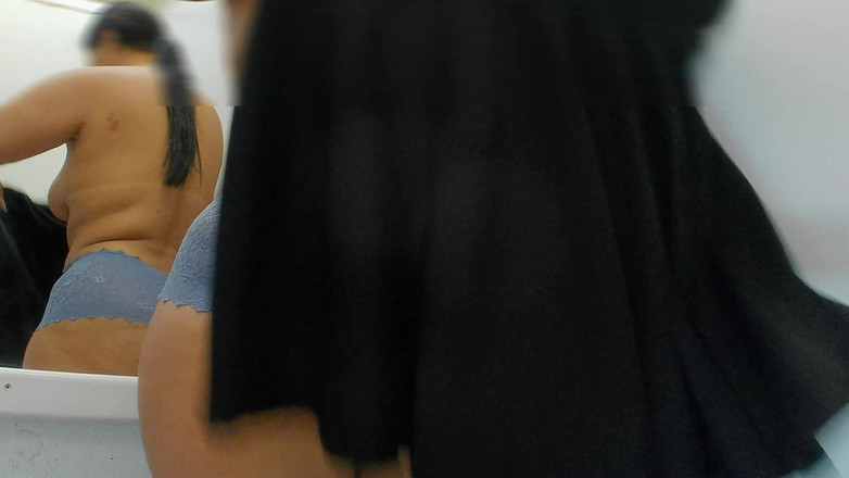 malesabenatiastar: 热辣的公共浴室与胖美女的屁股