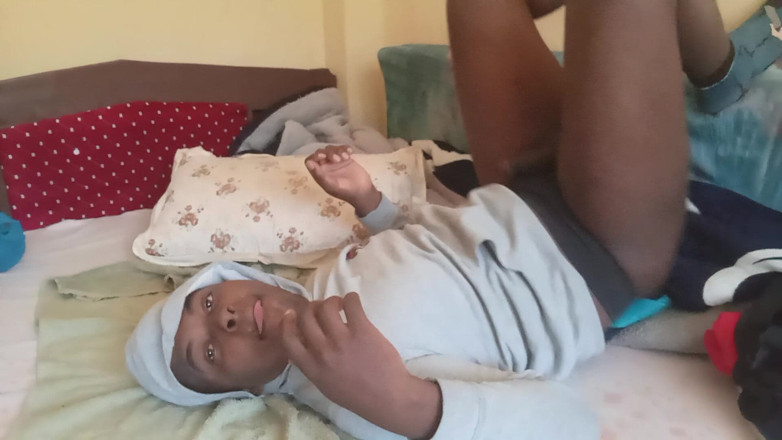 Sexyjayla254: Naughty Boy Jerks off and Cums on His Own Face