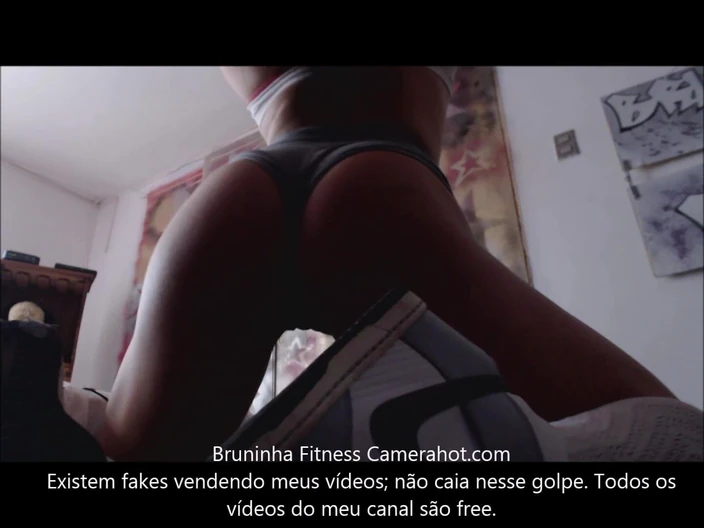 Bruninha Fitness: Brazilian Big Butt Twerking - Hot Big Booty Shaking 2