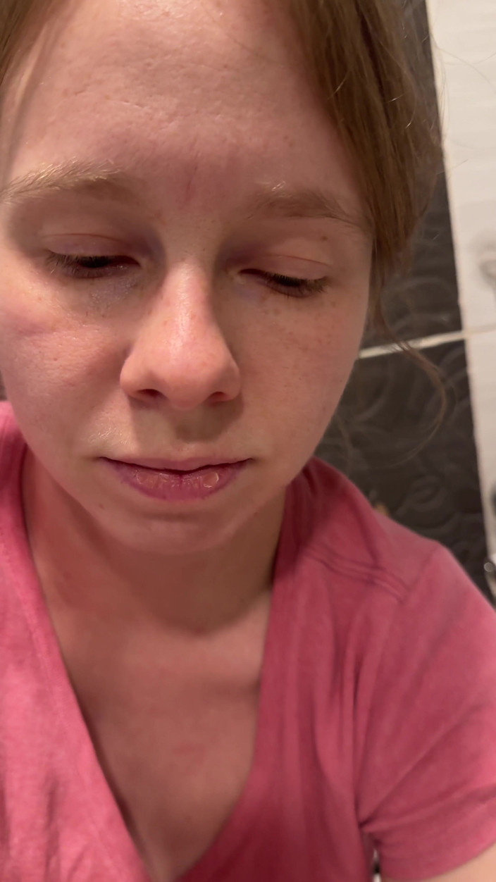 SweetLucy96: I Went to the Bathroom to Pee